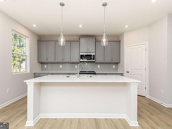 5th image of 744 Coventry Cove Way
