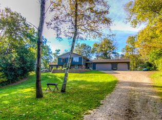 421 Krattley Ln, Hudson, WI 54016