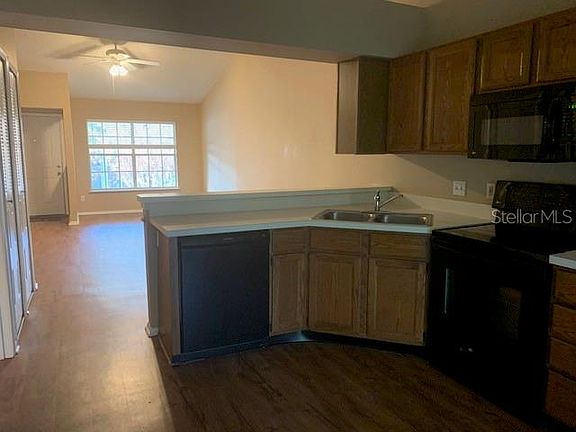 4th image of 125 Reserve 205 Cir