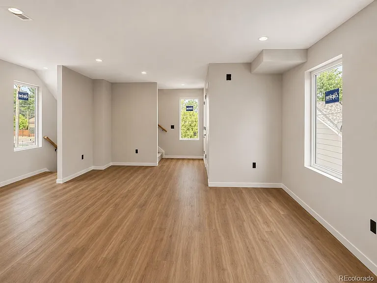 1578 Kendall St — Photo 2