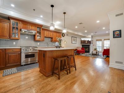 215 Monroe St #3, Hoboken, NJ, 07030