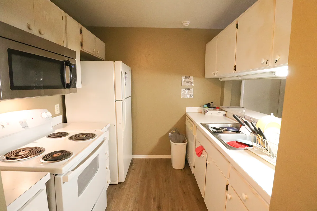 Building Photo - 4000 SW 23rd St #C-5-307