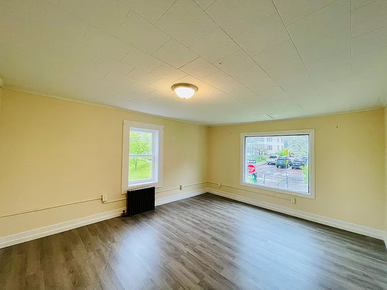 33 Follett St #B — Photo 27