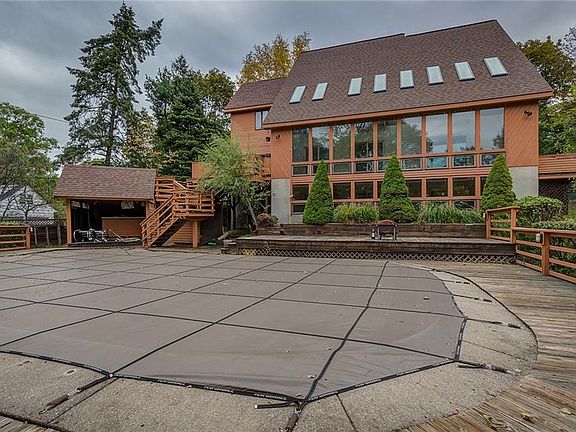2nd image of 106 Woodside Dr