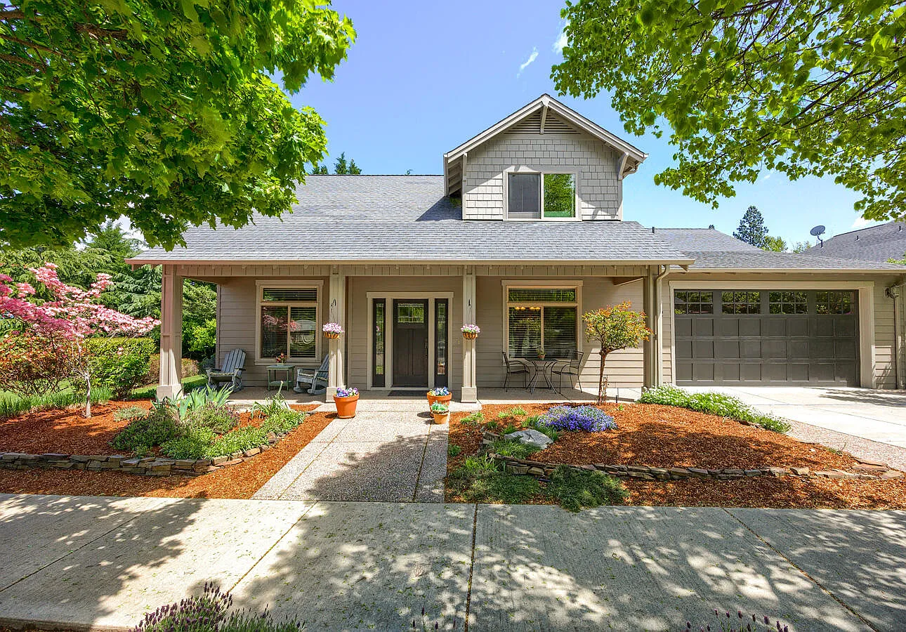 2242 Chitwood Ln photo 1