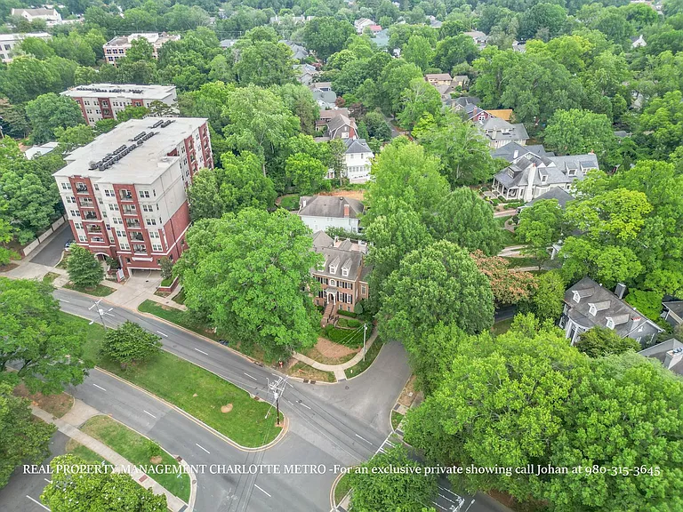 529 Queens Rd — Photo 93