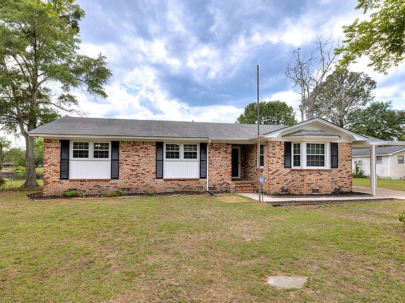 3rd image of 4136 N Lake Cherryvale Dr