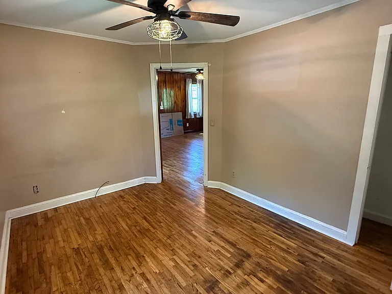 318 Green Cir — Photo 9