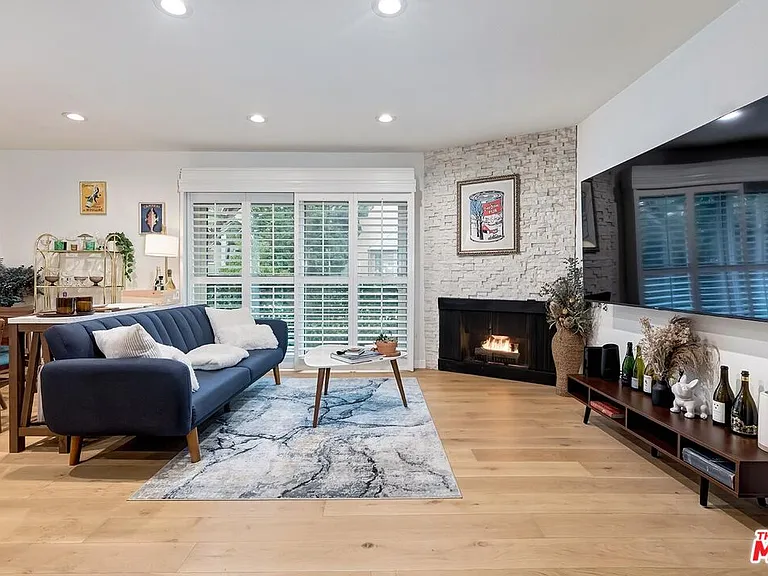 141 S Clark Dr #208 — Photo 18