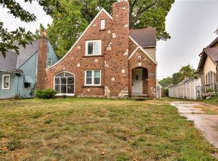 2229 E 69th St, Kansas City, MO 64132