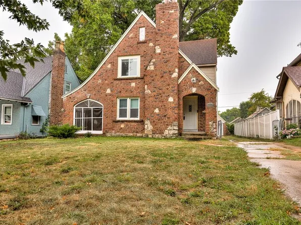 2229 E 69th St, Kansas City, MO 64132