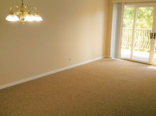 7051 W Touhy Ave APT 405, Niles, IL