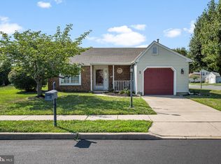 1 Lakebridge Dr, Deptford, NJ 08096