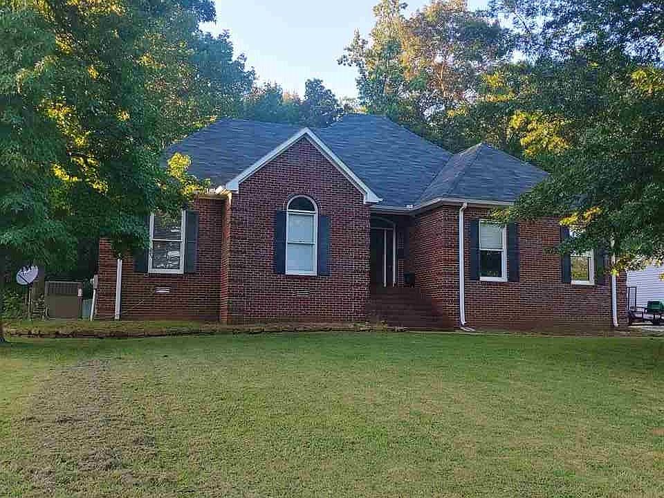 1st image of 103 Mungenast Ln