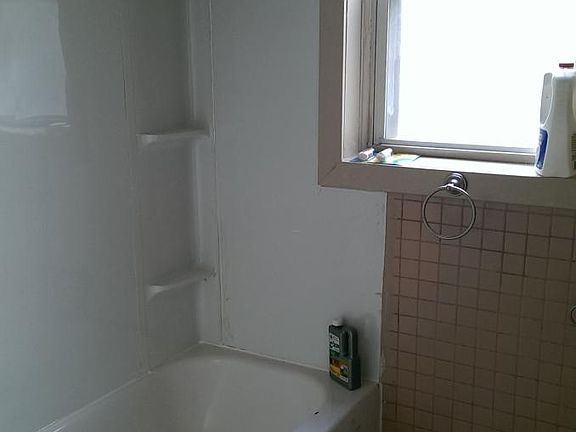 3rd image of 3035 W Washington Blvd #3
