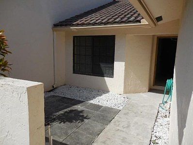 FRONT PATIO/COURTYARD