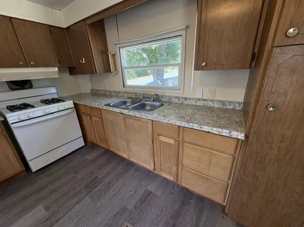 13 Park Ln #1, Hancock, ME 04640