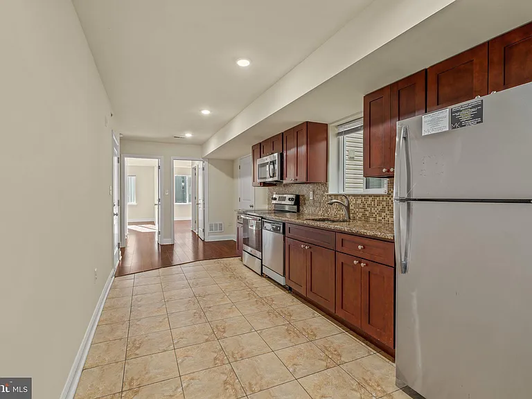 1724 W Master St #C — Photo 18