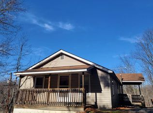 416 Summit St, Sophia, WV 25921