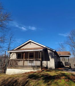 416 Summit St, Sophia, WV, 25921