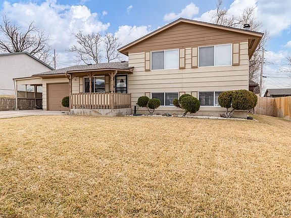 3rd image of 6 Bruce Ln