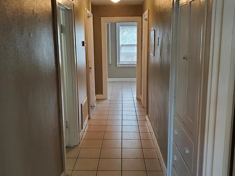 1621 Fairchildapt 2 Loft — Photo 24
