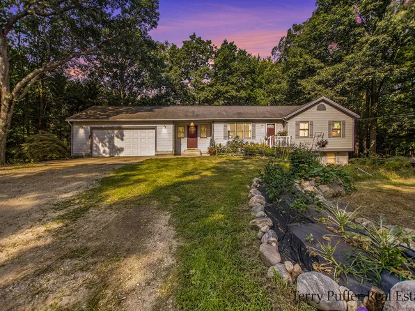 12253 Rich St, Grand Haven, MI 49417