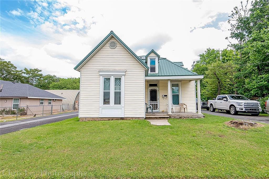 617 St, Springdale, AR 72764 Zillow
