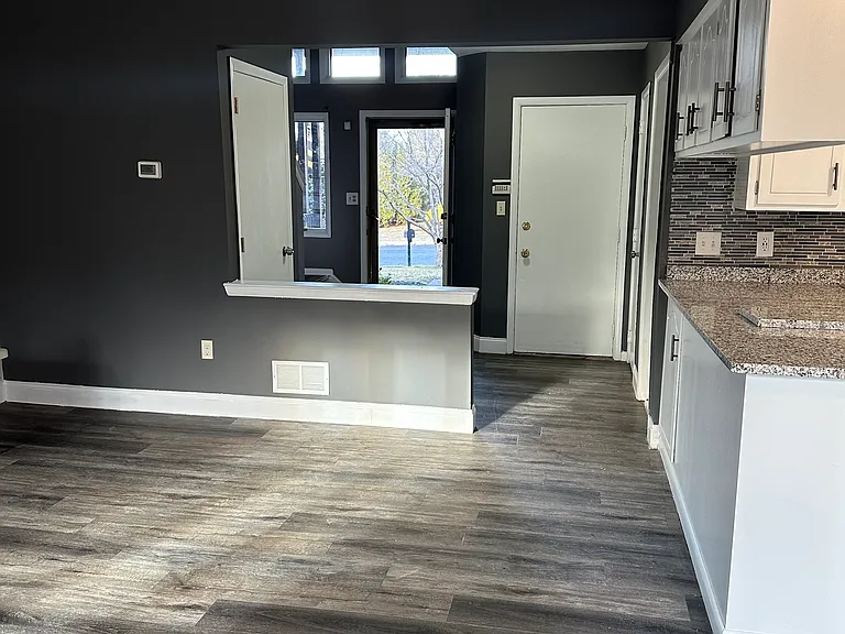 1712 Falcon Dr — Photo 5