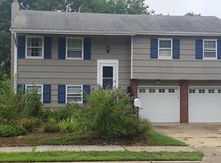 40 Forest Park Ter, Monroe Township, NJ 08831