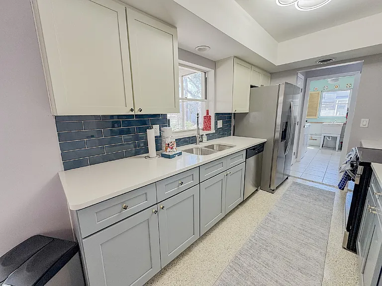 2825 N Beach Rd — Photo 5