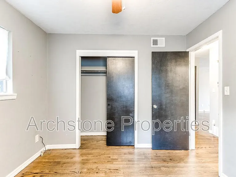 608 Holoway Dr — Photo 23