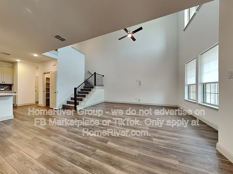 2 bed, 2.5 bath, 1841 sqft, $2,845 — Photo 3