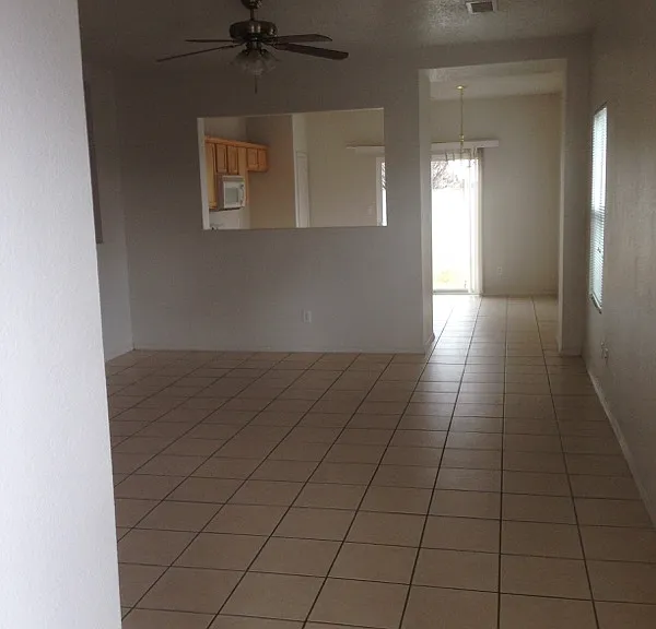 625 Teresa Ct SE — Photo 4