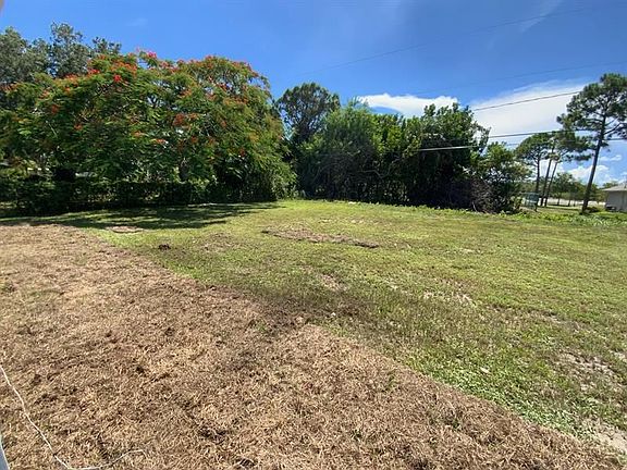 2nd image of 2220 SE Rich St