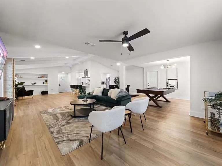 16502 Fox Knl — Photo 33