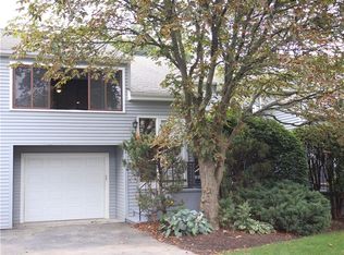 25 Hollingham Rise, Fairport, NY 14450