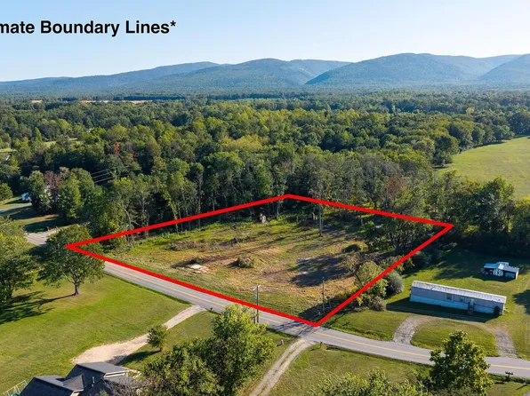 403 Howardsville Tpke, Stuarts Draft, VA 24477