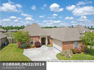 34147 Spring Lake Dr, Walker, LA 70785