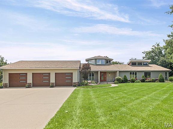 2nd image of 5119 White Oak Dr