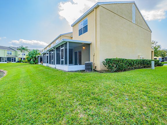 3rd image of 10416 Heron Lake Dr