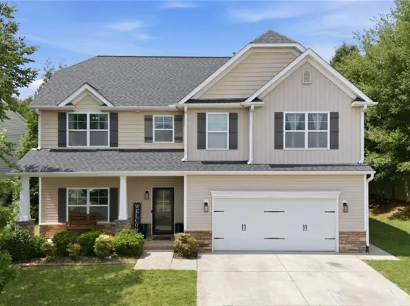 218 Penry Ln, Clemmons, NC 27012
