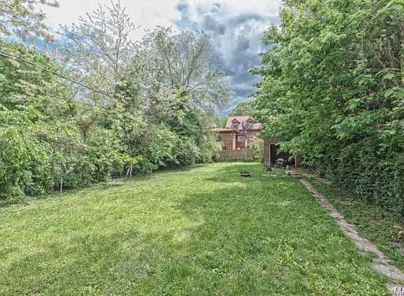 4th image of 5344 Cabanne Ave