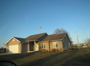 300 Henderson St, Olin, IA 52320