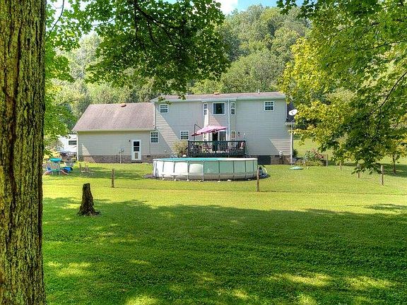 3rd image of 101 Whippoorwill Woods