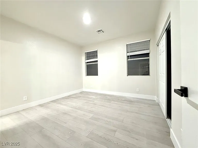1B Mystic Moss St — Photo 9