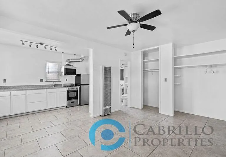 2110 Bacon St #8 — Photo 7