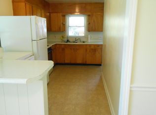270 N Deepwood Dr, Radcliff, KY 40160