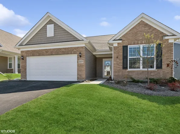 2859 Briargate Dr, Lindenhurst, IL 60046