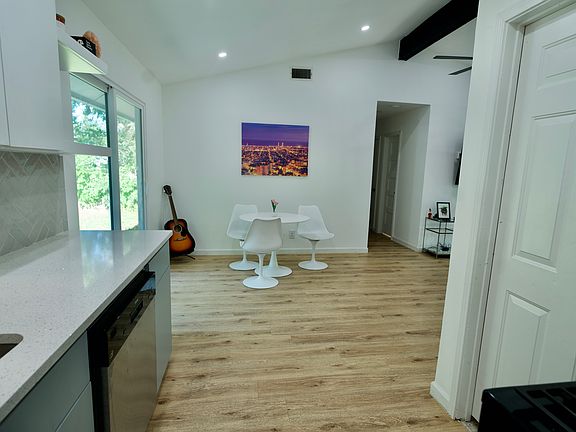 5th image of 1710 Cherry Orchard Dr